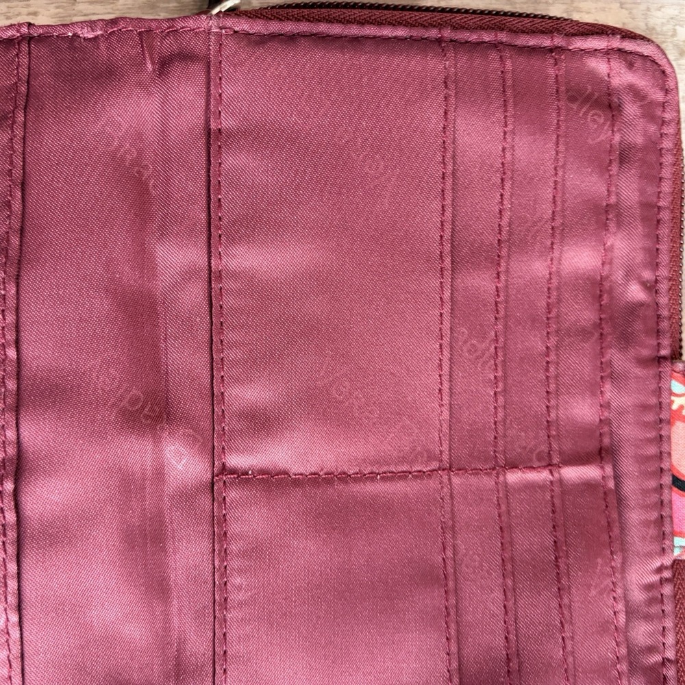 Vera Bradley RFID Turnlock Wallet in Cotton - Picture 15 of 16